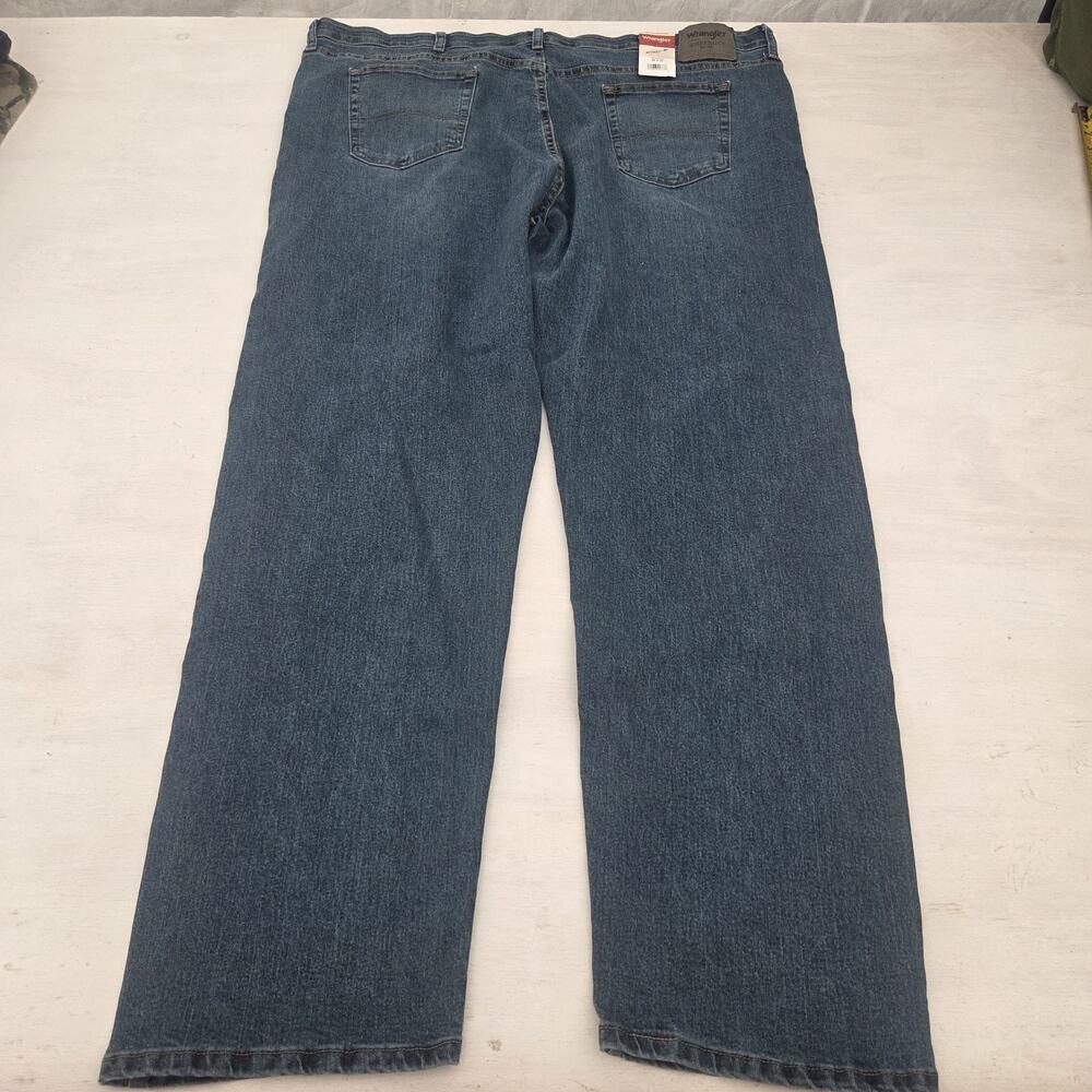 Wrangler Authentic Irregular Jeans Men's 46x32 Blue Straight Leg EUC
